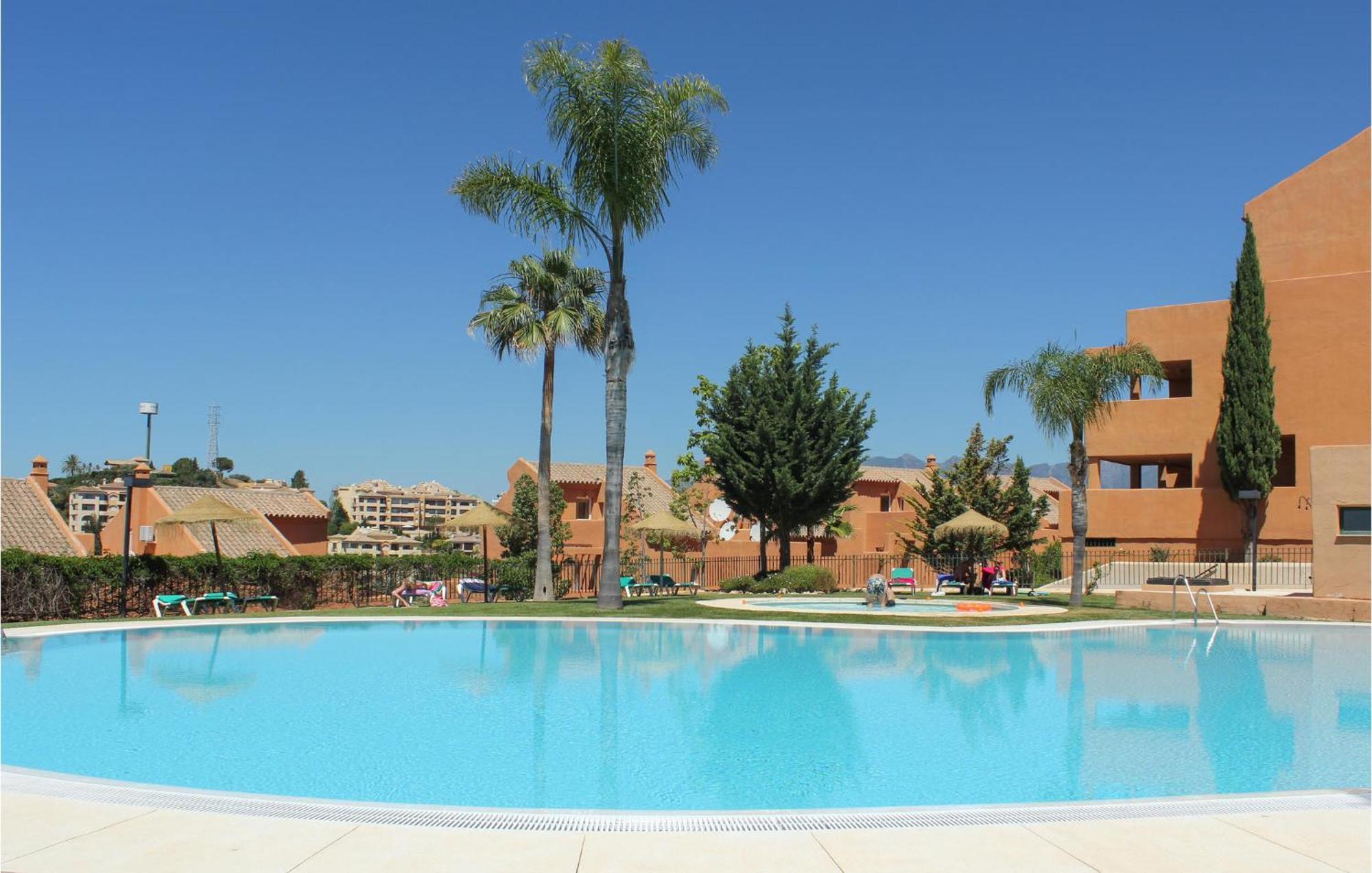 Awesome Apartment In Elviria With Wifi Marbella Exterior foto